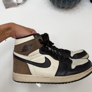 Nike Air Jordan 1 Retro High OG 'Dark Mocha'